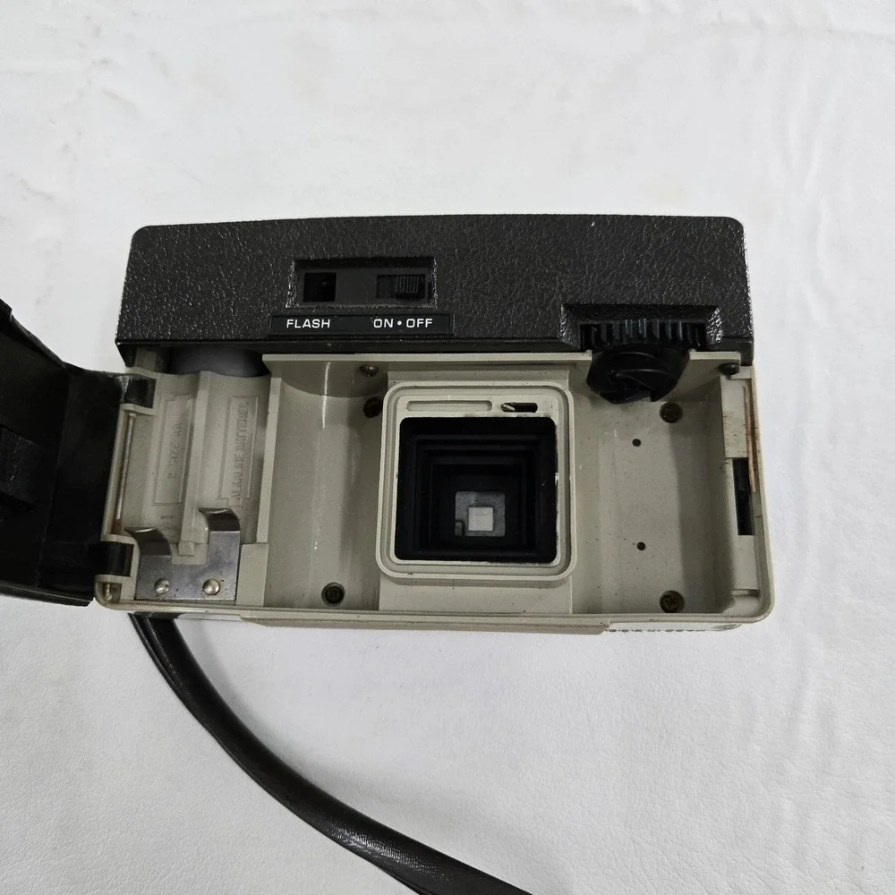 Keystone Everflash 20 Berkey Film Camera Electric Eye Untested Vintage